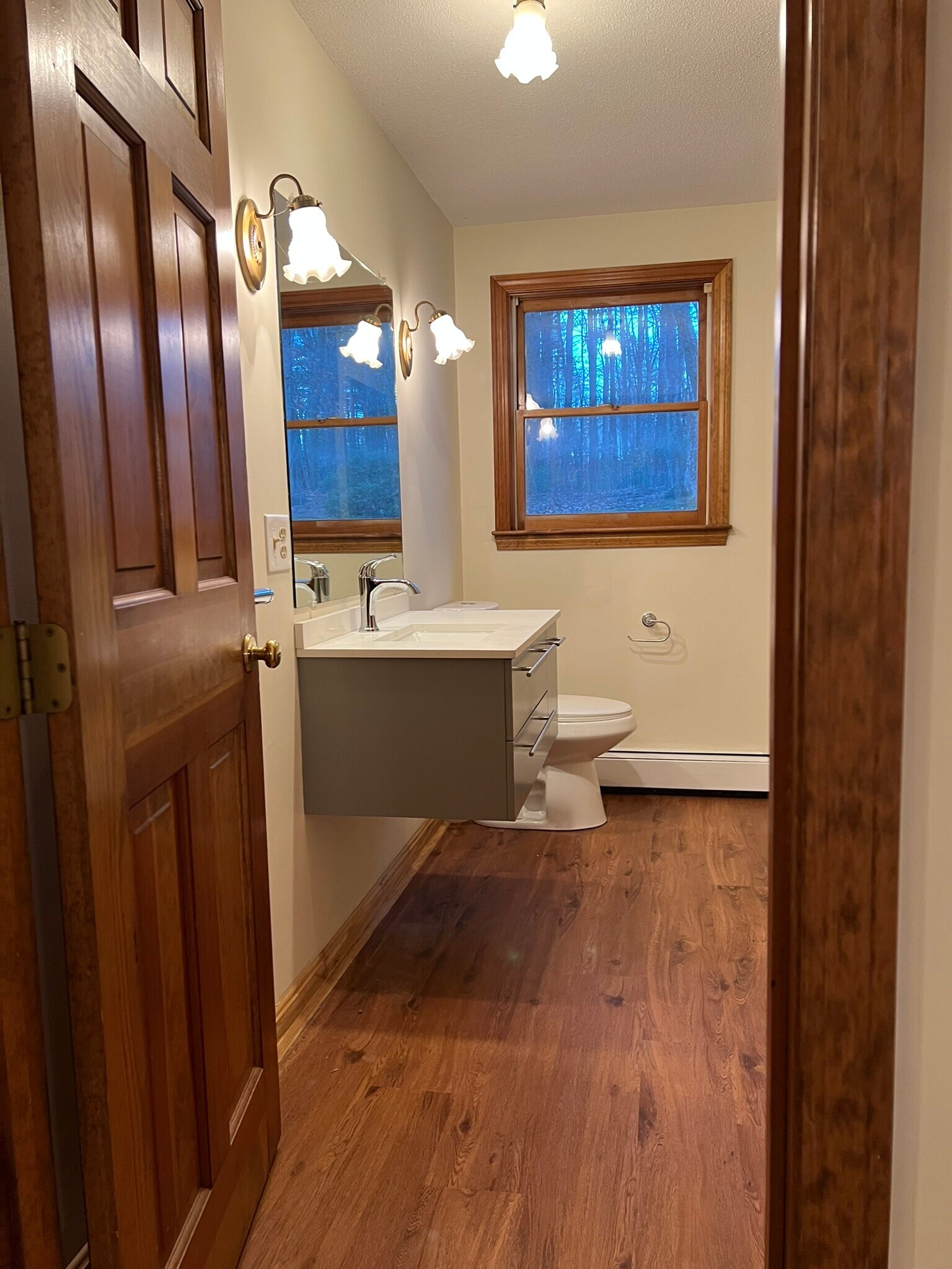 Full Bath - 30 Ministerial Rd