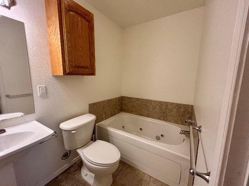 Building Photo - 63020 E 285 Ct