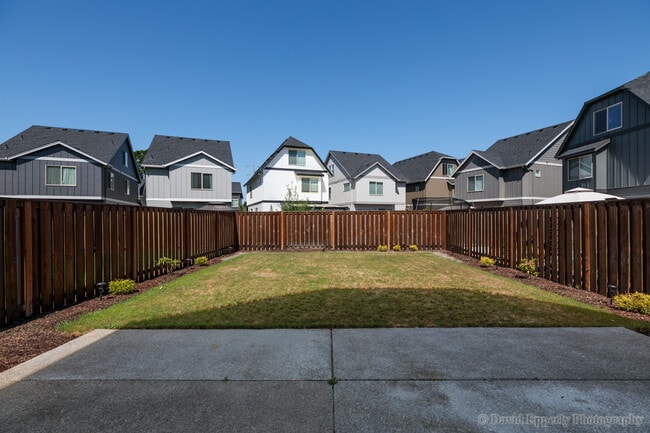 Building Photo - 495 NE 81st Ave