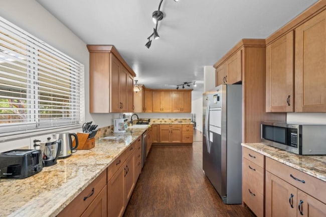 Building Photo - 2219 27th Ave