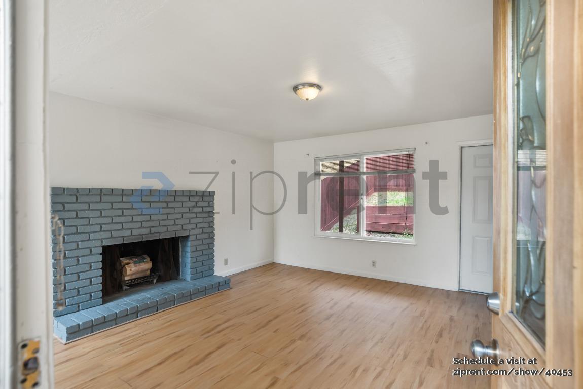 Building Photo - 3160 Birmingham Dr