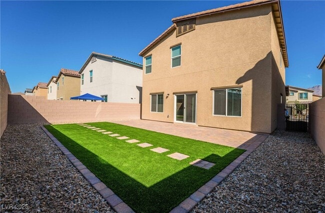 Building Photo - 3823 Corellia Ave