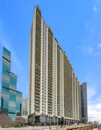 Building Photo - 400 E Randolph St