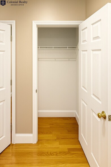 Building Photo - 60 Egmont St