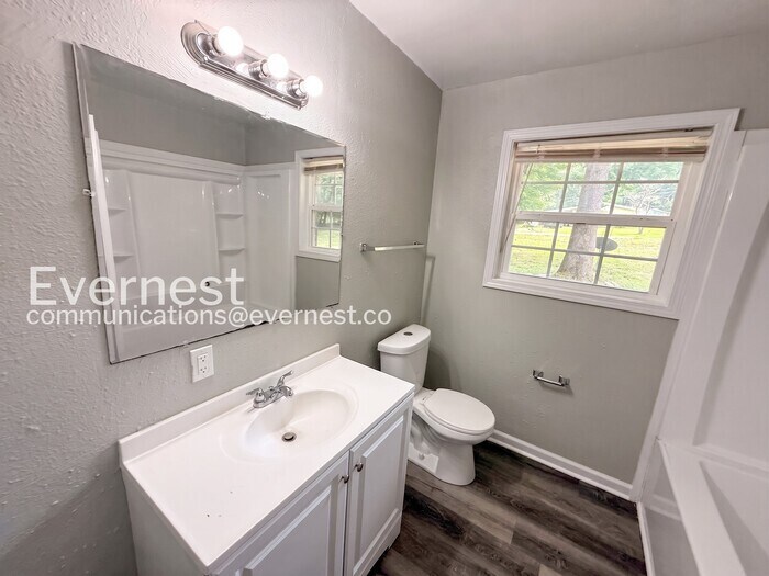 Building Photo - 3318 Bonds Ave