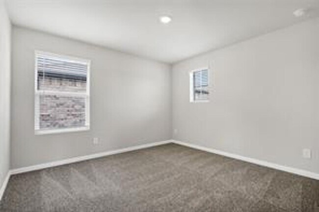 Building Photo - Spacious 3BR/2.5BA Home Near Parks, Dining & Community Pool