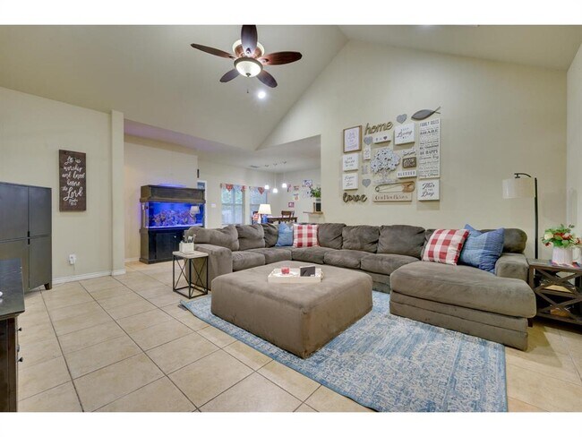 Building Photo - 14808 Foy Dr