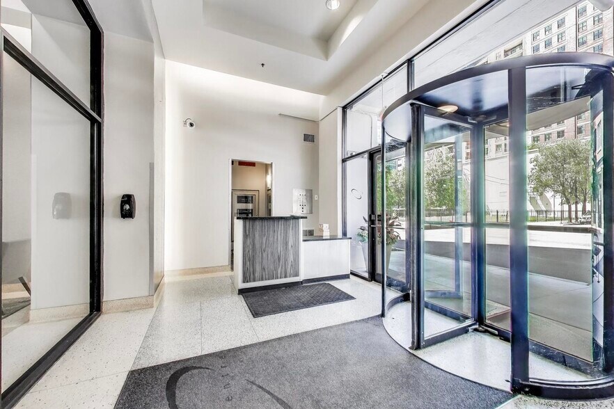 Building Photo - 435 W Erie St