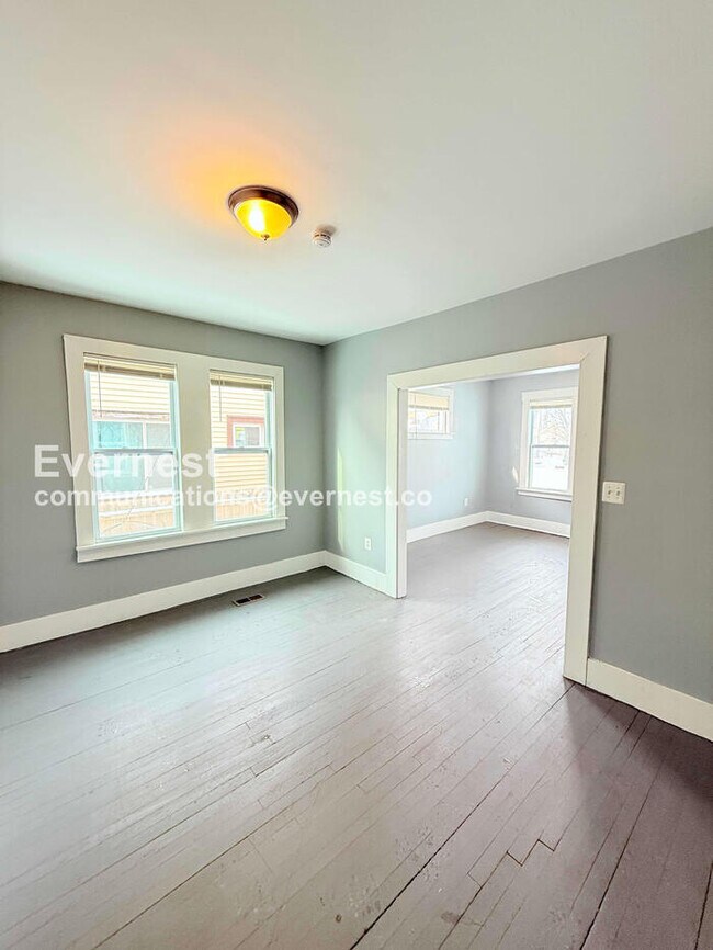 Building Photo - 2541 Monterey St