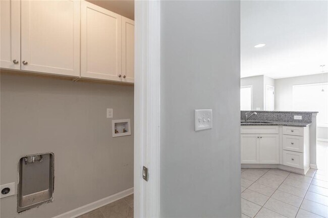 Building Photo - 82 Gray Field Ct
