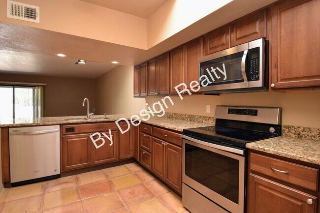Building Photo - Updated Sunrise at Presidio 2 Bed 2 Bath Townhome