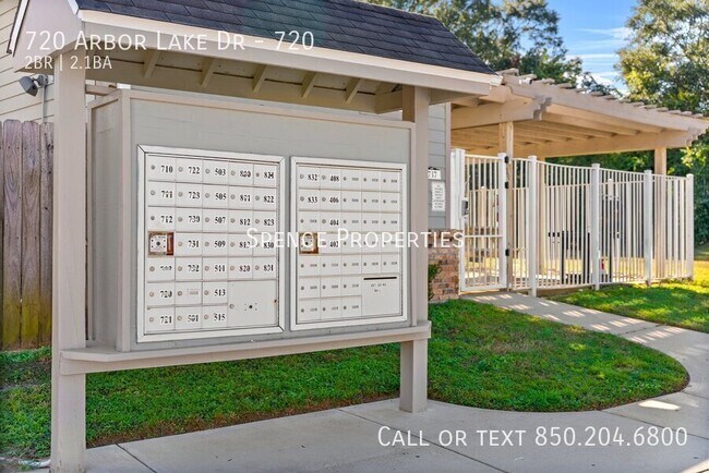 Building Photo - 720 Arbor Lake Dr