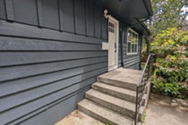 Building Photo - 4bd/2ba House in Fircrest