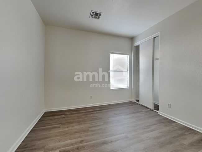 Building Photo - 6405 W Pioneer St