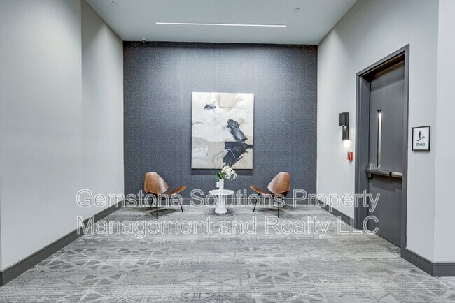 Building Photo - 1125 10th Ave N