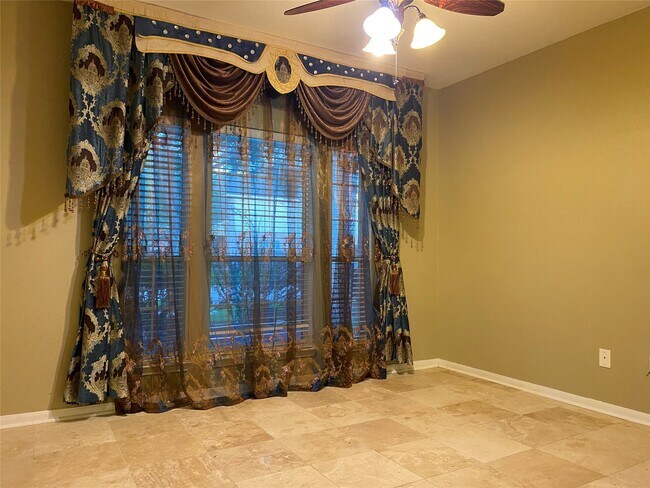 Building Photo - 2714 Orchard Creek Ln