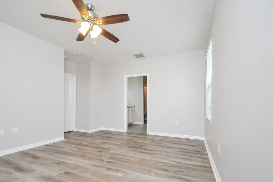 Building Photo - 10228 Geese Trail Cir