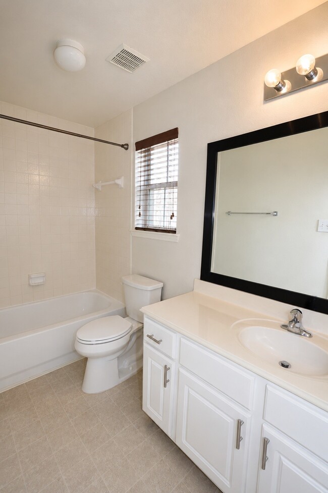 Building Photo - 6343 Big Oak Canyon Dr