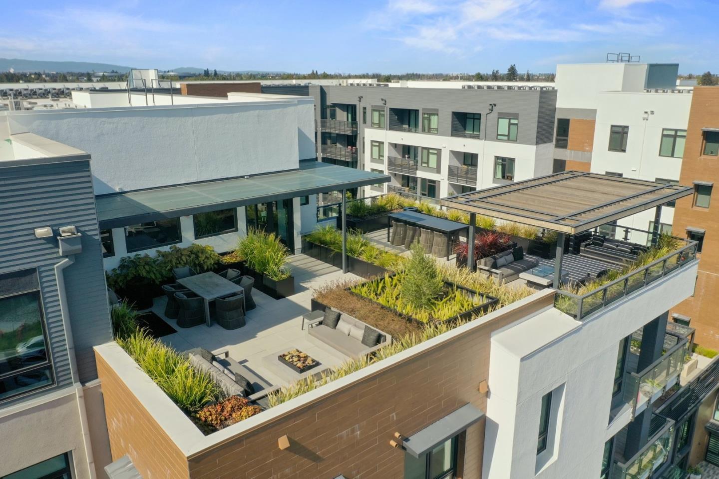 Building Photo - 3578 Rambla Pl