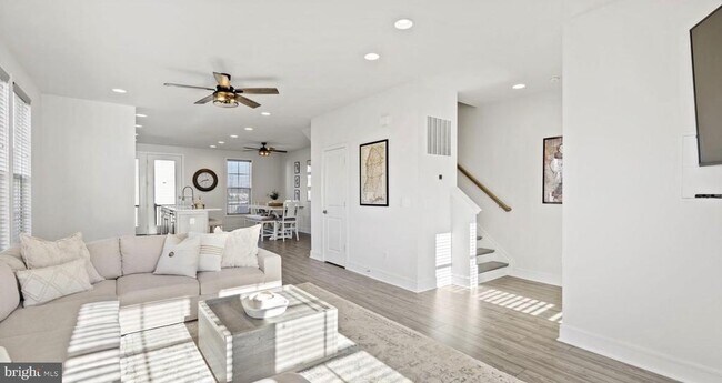 Building Photo - 14554 Alsace Ln