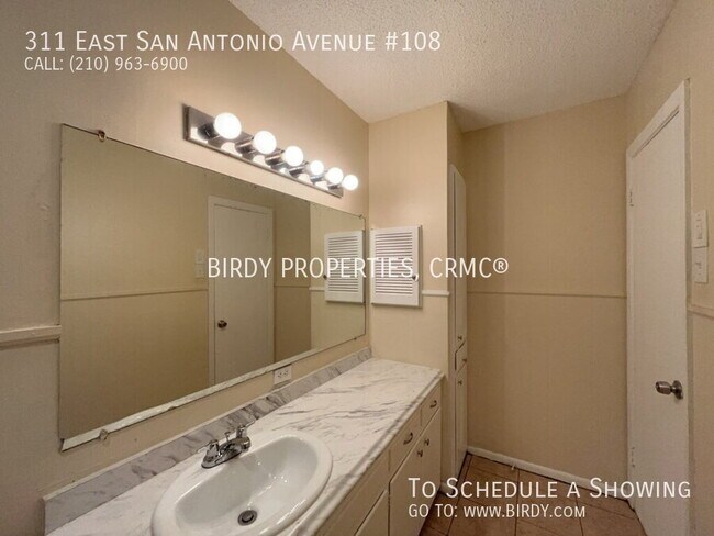 Building Photo - 311 E San Antonio Ave