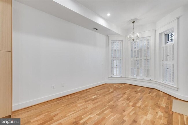 Building Photo - 3169 18th St NW