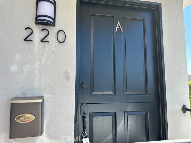 Building Photo - 220 Grandview St