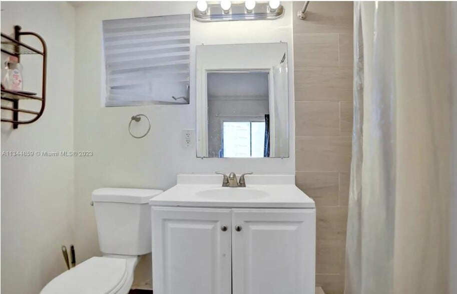 Building Photo - 2552 Wiley St