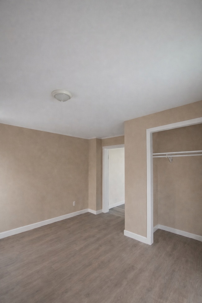 Building Photo - 525 Baltimore St