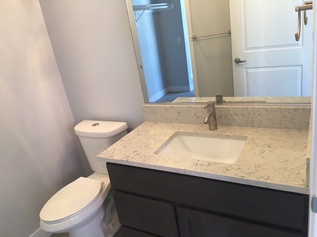 Building Photo - 902 Blondel St