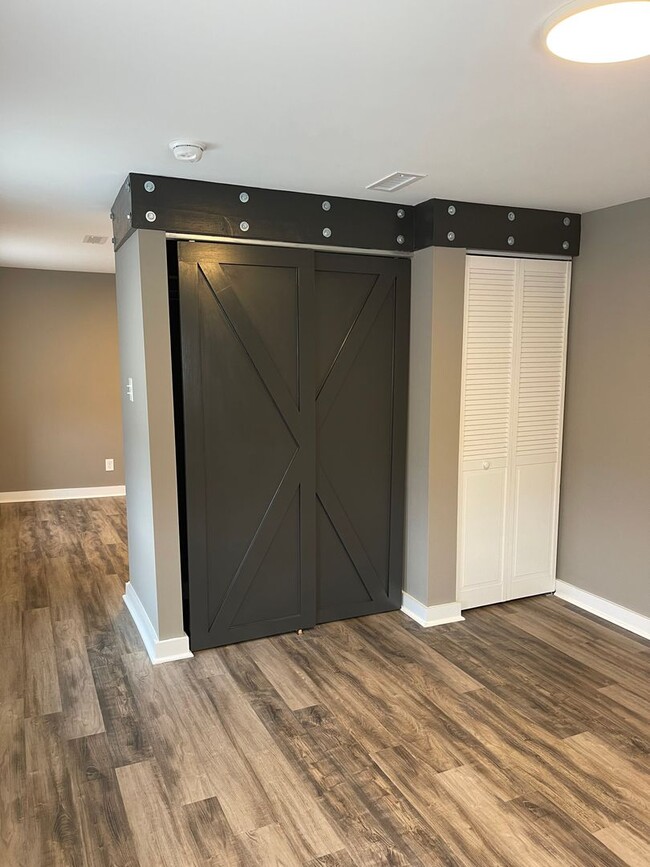 Building Photo - Merchants Lofts V Upgraded 1 Bedroom