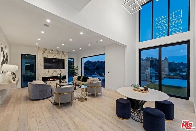 Building Photo - 7567 Hermes Dr