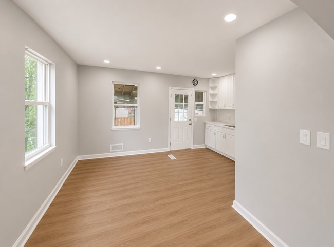 Building Photo - Charming 3 Bedroom Home with Finished Basement & Fenced Backyard