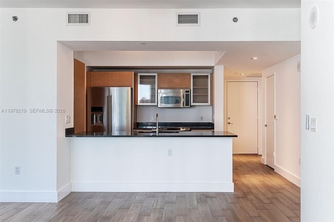 Building Photo - 951 Brickell Ave