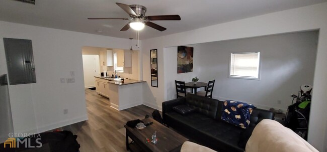 Building Photo - 2558 Oldknow Dr NW