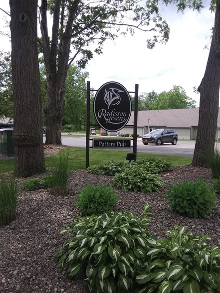 Potters Pub - 1406 Greymoor Way