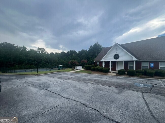 Building Photo - 50 Crabapple Ridge Dr