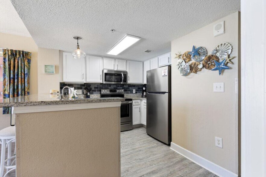 Building Photo - 1700 N Ocean Blvd