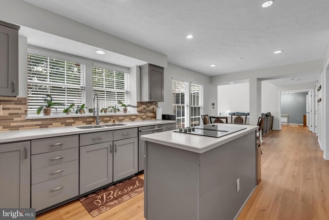 Building Photo - 1402 Bermuda Dunes Ct