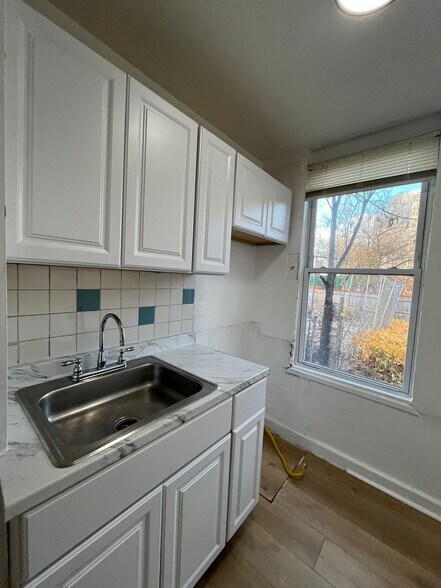 Primary Photo - 43 Storms Ave