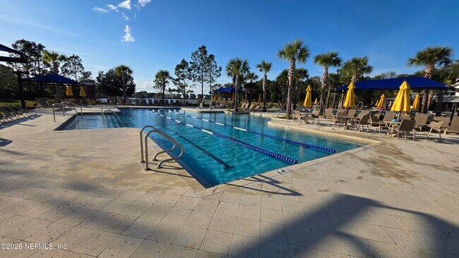 Building Photo - 644 Farmfield Dr