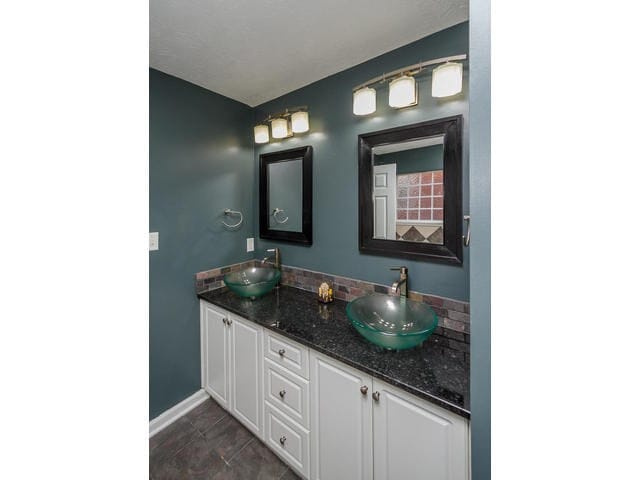 Building Photo - 7641 Pleasantville Way