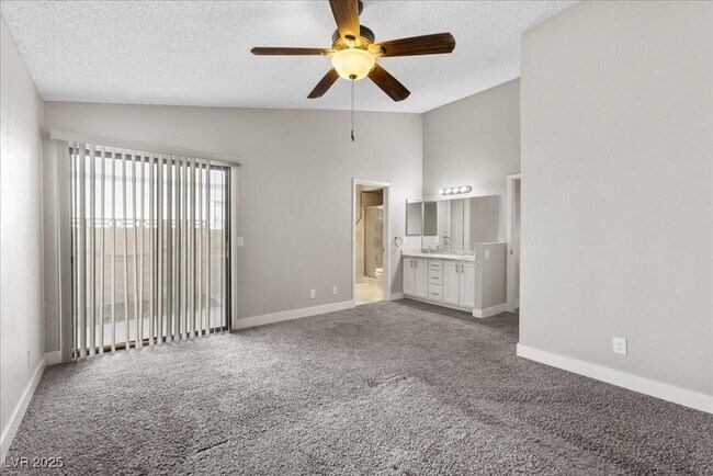 Building Photo - 720 Skipjack Dr