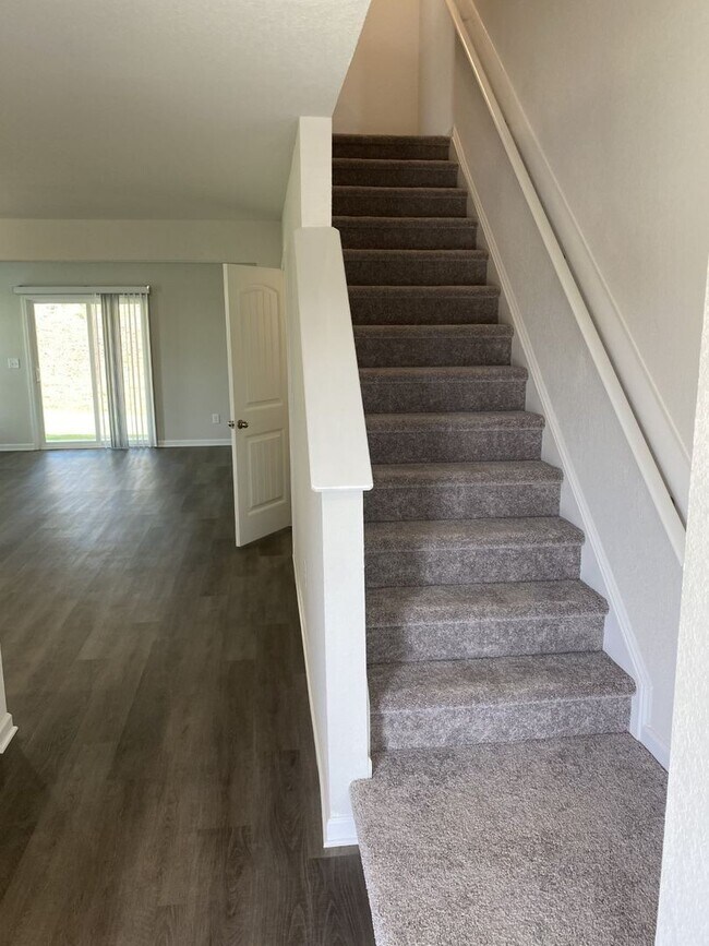 Building Photo - 3 Bedroom Wiggins Village