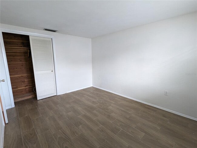Building Photo - 4233 Hillsdale Dr