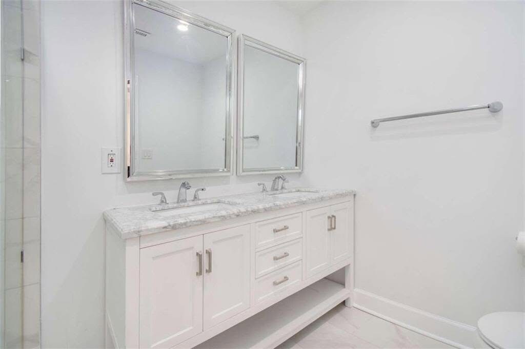 Building Photo - Room in House on Meldon Ave SE