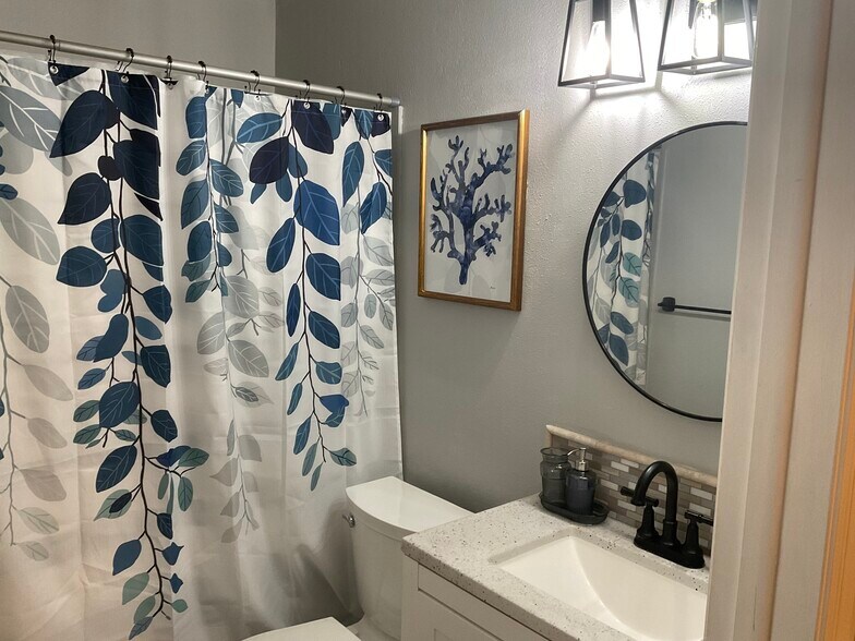 Building Photo - 2692 Cedarbrooke Dr