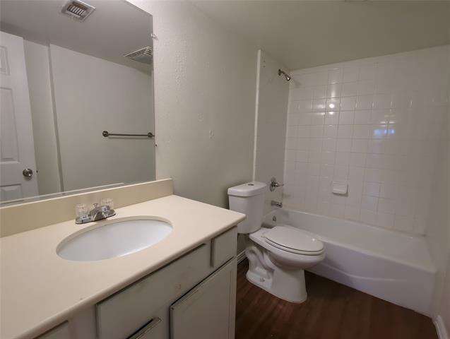 Building Photo - 7522 Holly Hill Dr