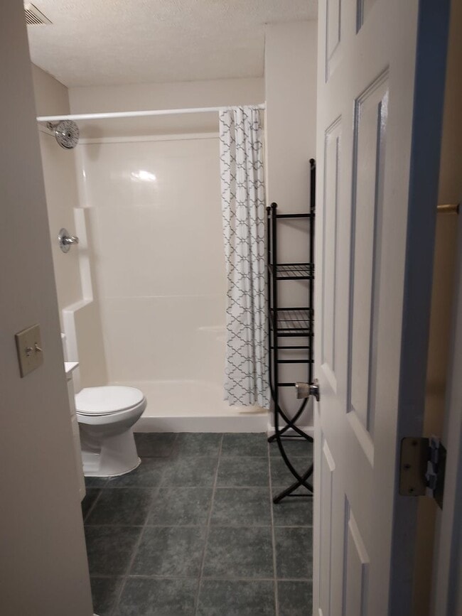 Building Photo - Beautiful 3Bed/2Ba Retreat, Centrally Located to EVERYTHING in PCB!