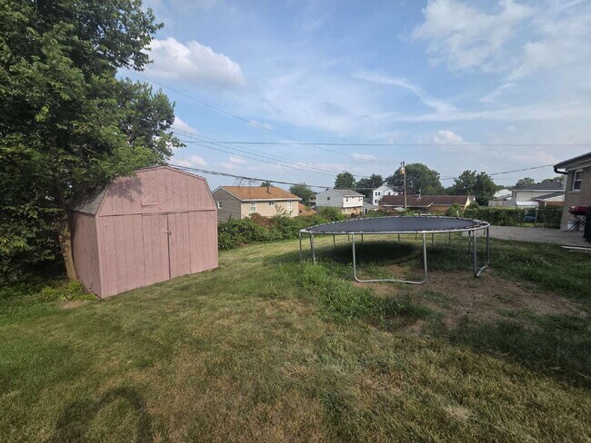 Building Photo - 11884 Hamden Dr